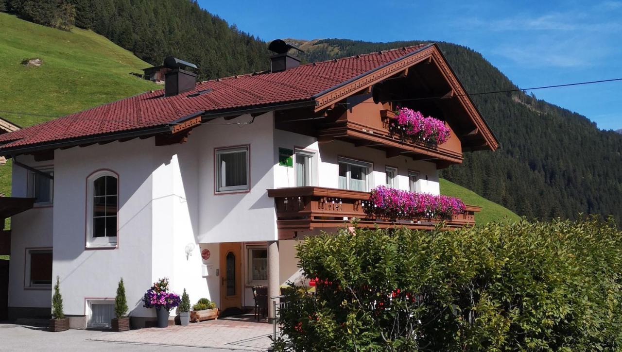 Ferienwohnung Alpenheim Tux Exterior photo